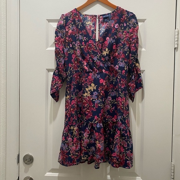 Pink Floral Dress with 3/4 Sleeves and Crossover, M - Picture 1 of 5